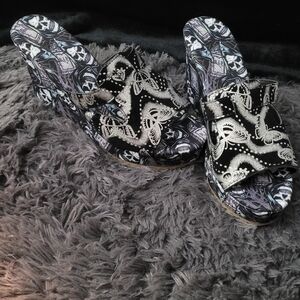 Stylish Black and White Wedge Sandals